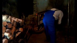 Котельная на сырых не колотых дровах.  (швырок)..