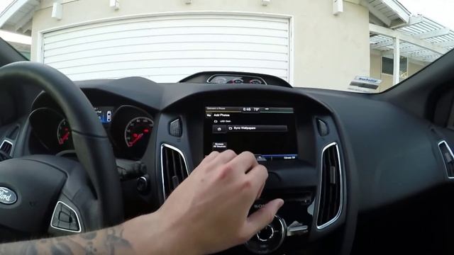 2015 Ford Focus MyFord Touch Wallpaper смотреть онлайн