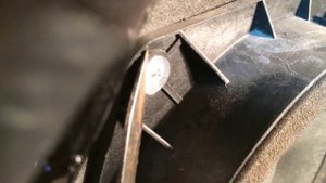 Снятие штатного динамика передних дверей Hyundai Solaris.