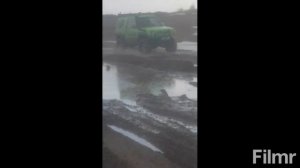 off road Сузуки Джимни за грязь