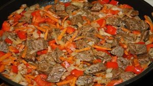 Жаркое из говядины в горшочках