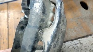 Toyota Prado 150 закрываем щели в подкрылке.