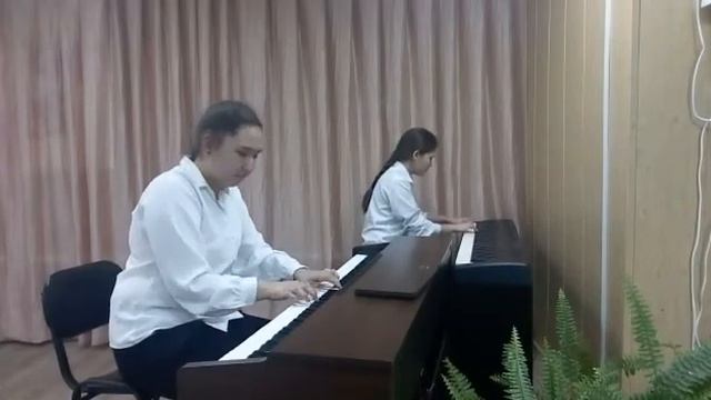 Айткажанова Айнур, Скобелева Софья - Косма мелодия из к/ф "Игрушка" смотреть онлайн