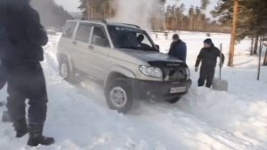 Нива против Рено Дастер и Уаз Патриот по снегу