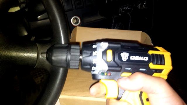 Шуруповерт deko неисправность- прокручивается патрон. смотреть онлайн