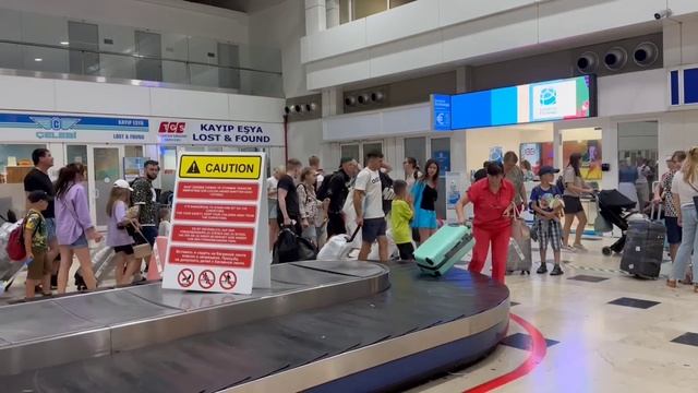Турция 2023?? Снова ПРИЛЕТЕЛИ и ПРОЗРЕЛИ❗️ Аэропорт Анталии ПЕРЕПОЛНЕН. ТОЛПЫ туристов ЕДУТ на ОТДЫ