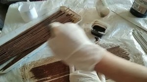 Окрашивание трубочек кистью