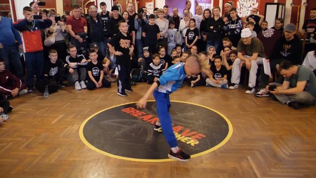 BREAK RAVE CYPHER 2019 - kids 1x1 - bboy Denver vs Lion Star смотреть онлайн