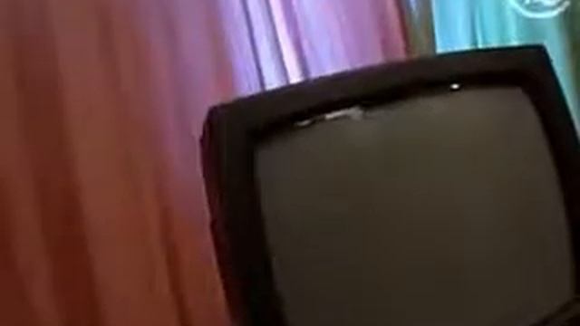 ЧТО ДЕЛАТЬ? ЗАГОРЕЛСЯ ТЕЛЕВИЗОР смотреть онлайн