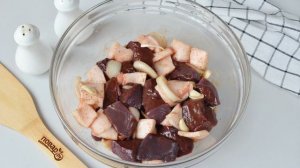 Шашлык из печени говядины на мангале