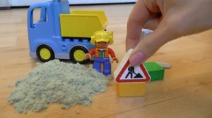 Строительные машинки игрушки для детей  Собираем Экскаватор и Грузовик