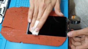 Замена экрана Xiaomi Mi 5X Cracked Front Glass Restoration