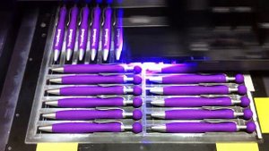 Печать логотипа на ручках.