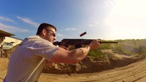 AA-12 vs. Saiga 12 --- FULL AUTO SHOTGUNS