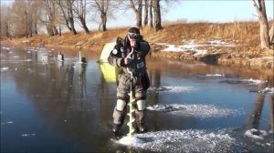 Бурение смежных лунок ледобуром Iceberg-130(R)