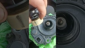 Ремонт водяной помпы Toyota Prius 20