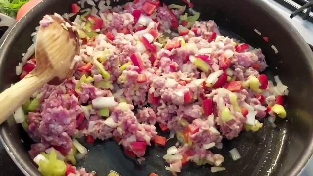 Karadeniz Kapalı Kıymalı Pide Tarifi / Blacksea Minced Pita Recipe / Karadeniz Kıymalı Bafra Pidesi смотреть онлайн