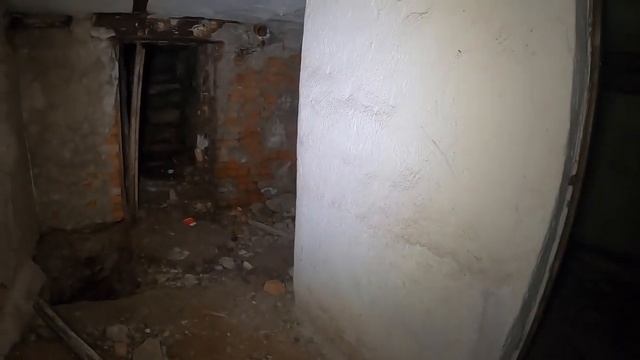 ПОДВАЛ С ПРИЗРАКАМИ GHOSTS IN THE OLD MANOR / ghost hunters смотреть онлайн