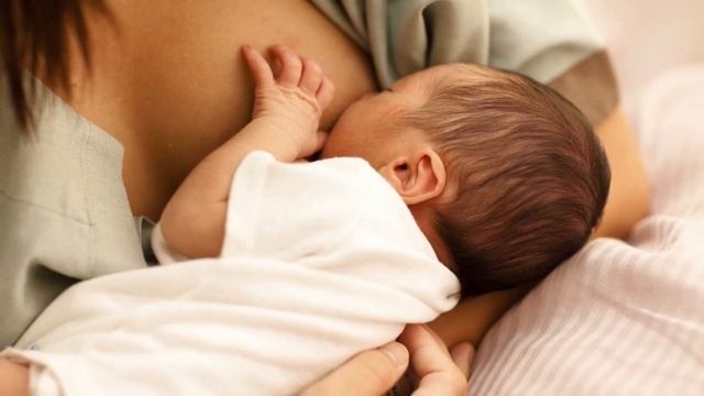 ИКОТА У НОВОРОЖДЕННЫХ ДЕТЕЙ | Стоит ли беспокоиться смотреть онлайн