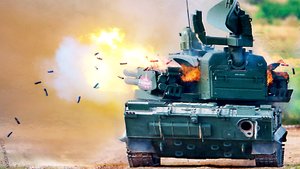 «Тунгуска-М1» расчеты зенитных ракетно-пушечных комплексов срезают всё в зоне действия