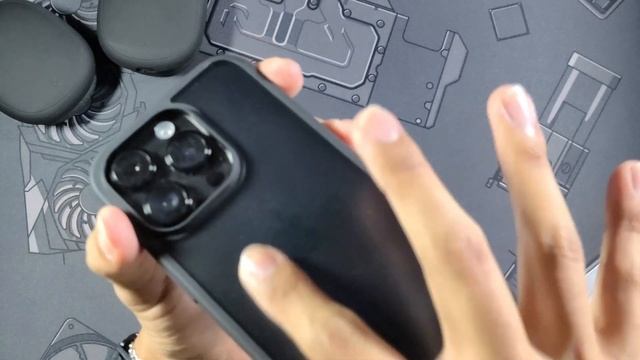 Spigen Ultra Hybrid Frost Black - iPhone 14 Pro Space Black Review (So Close To Perfection!!)