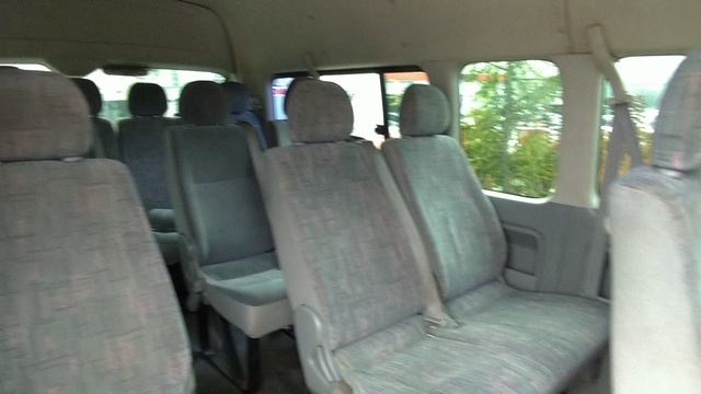 микроавтобус Toyota Hiace 14 мест