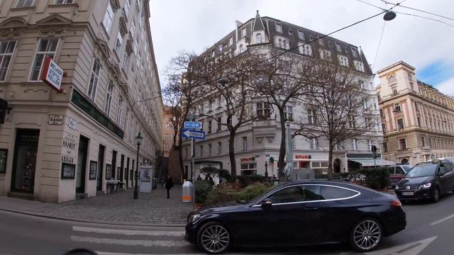 Street Photography POV with Fujifilm X-Pro2 + Porto 200 Fuji Film Simulation Recipe смотреть онлайн