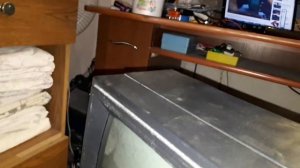 Обзор старого маленького телевизора UFON31TB (мусорное видео)