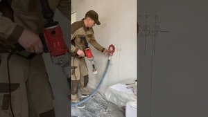 Сверление отверстий для подрозетников. Как это мы делаем !