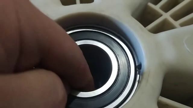Стиральная машина LG. Замена подшипников. Интересный случай:) смотреть онлайн