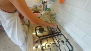 Уборка на кухне Кришны (часть 1) | Партха дас | Моем плиту и полки