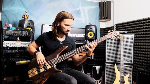 Ibanez SR1805 // #Bassmorning // Frida is arguing with Phrygian смотреть онлайн