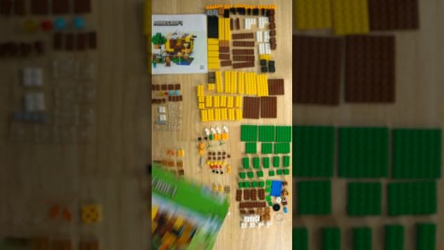 LEGO Minecraft The Bee Cottage 21241 Building Set Review смотреть онлайн