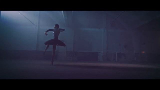 Ballerina by Daxter Yeo смотреть онлайн