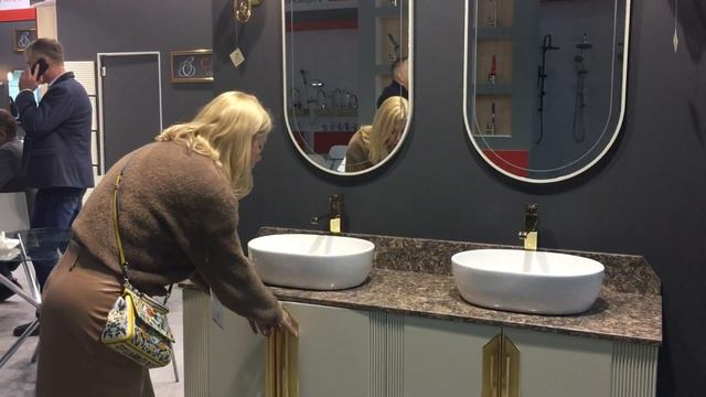 Коллекция мебели для ванных комнат MODO PRIMA от CAPRIGO смотреть онлайн