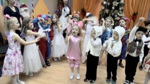 Новогодний утренник в детском саду | Старшая группа | Улётная Новогодняя песня [Студия Отражение]