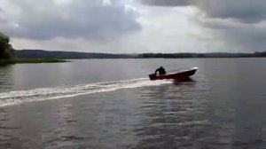 Лодка Диана 4-02 весом 230 кг под ПЛМ Меркурий 15 идёт 35 км/часчас