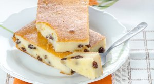 Творожная запеканка_ Запеканка с изюмом и манкой _Готовим  в духовке