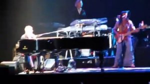 Концерт Элтона Джона (Elton John) в Киеве 8.11.2011