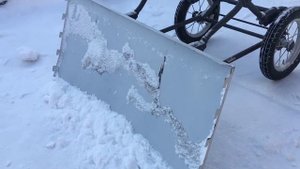 Скребок для снега, лопата снеговая на колёсах