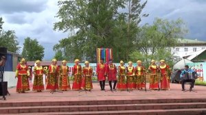 100 – ”Гармония”, п  Могойтуй, Могойтуйский район, Забайкальский край – На фартучке золотые гребешк