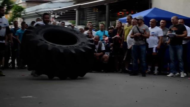 Эстафета на "Богатырских играх" в Симферополе смотреть онлайн