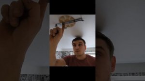 Как повесить люстру на натяжном потолке?