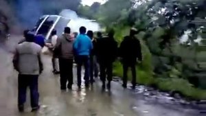 Автобус упал в пропасть. Дорога смерти в Боливии