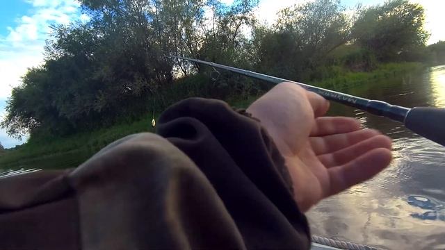 Окунь в августе. Река Сосьва. Романово-Копылова. Часть 1. смотреть онлайн