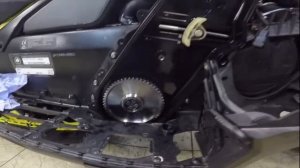 Как устроена цепная  коробка передач снегохода?