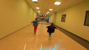 Как мы СОБРАЛИСЬ В ДУБАИ Что произошло в Аэропорту Лев и Глеб получают Подарочки в Duty Free