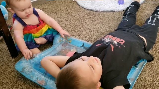 Водяной коврик для детей смотреть онлайн