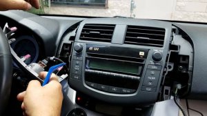 How to Remove Radio / CD Player from Toyota RAV4 2007 for Repair.