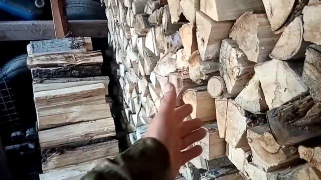 Как правильно сложить поленницу что-бы не упала